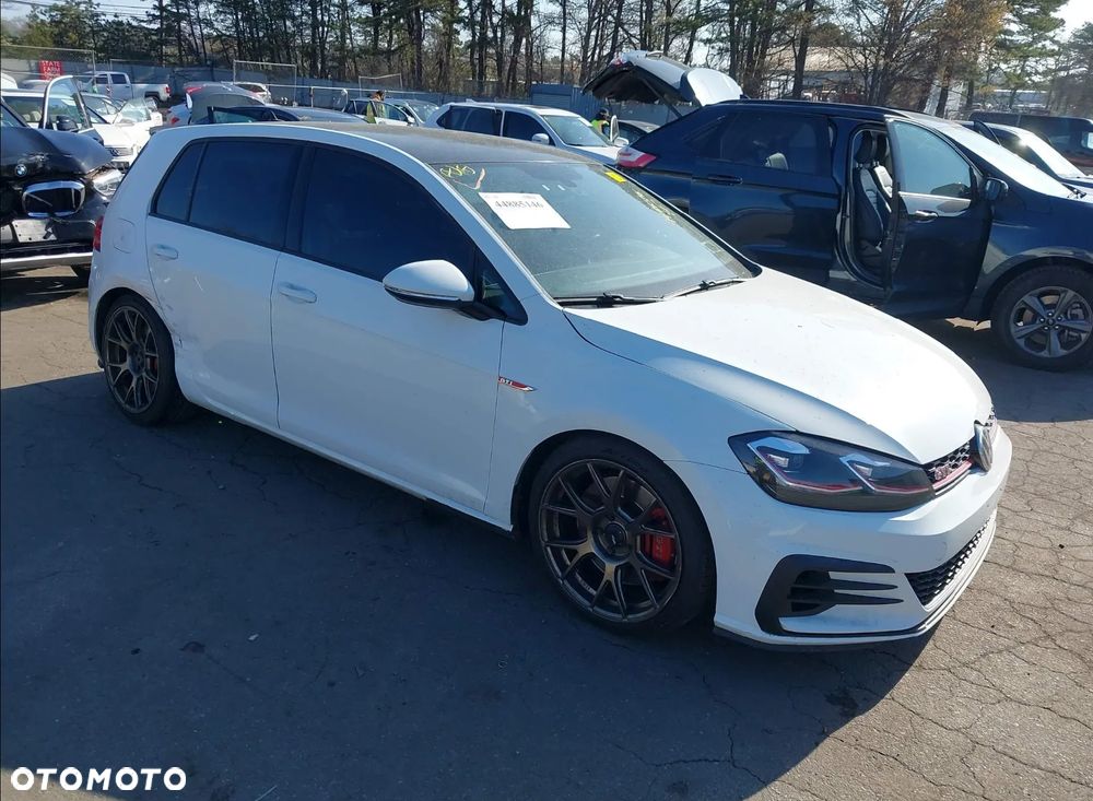 Volkswagen Golf - 7