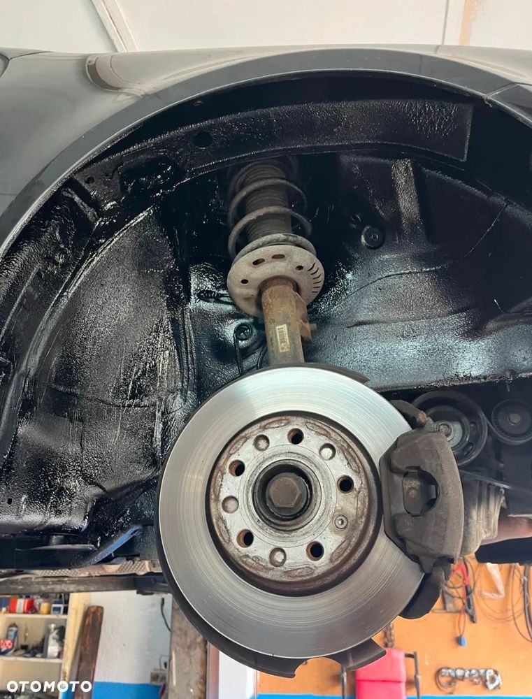 Volkswagen Golf - 16