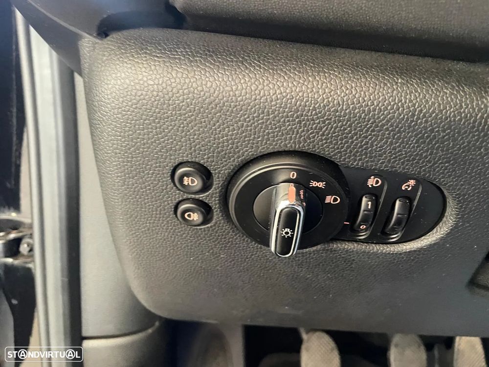 MINI 5 Portas One D - 22