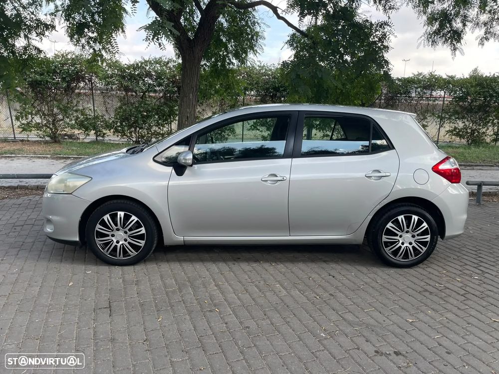 Toyota Auris 1.4 VVT-i AC - 2