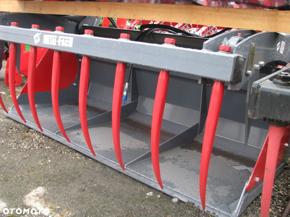 Inny Wycinak do kiszonki 1,75m Kellfri dwa siłowniki, Krokodyl 1,4; 1,6; 1,8; 2,0m Metal-Fach / Euromasz, Łyżka chwytakowa-Łyżko krokodyl, Łyżka materiałó sypkich 1,6; 1,8; 2,0; 2,2; 2,4m Metal-Fach / Pronar, Chwytak Bel, Chwytak do obornika, widły do obornika - 20