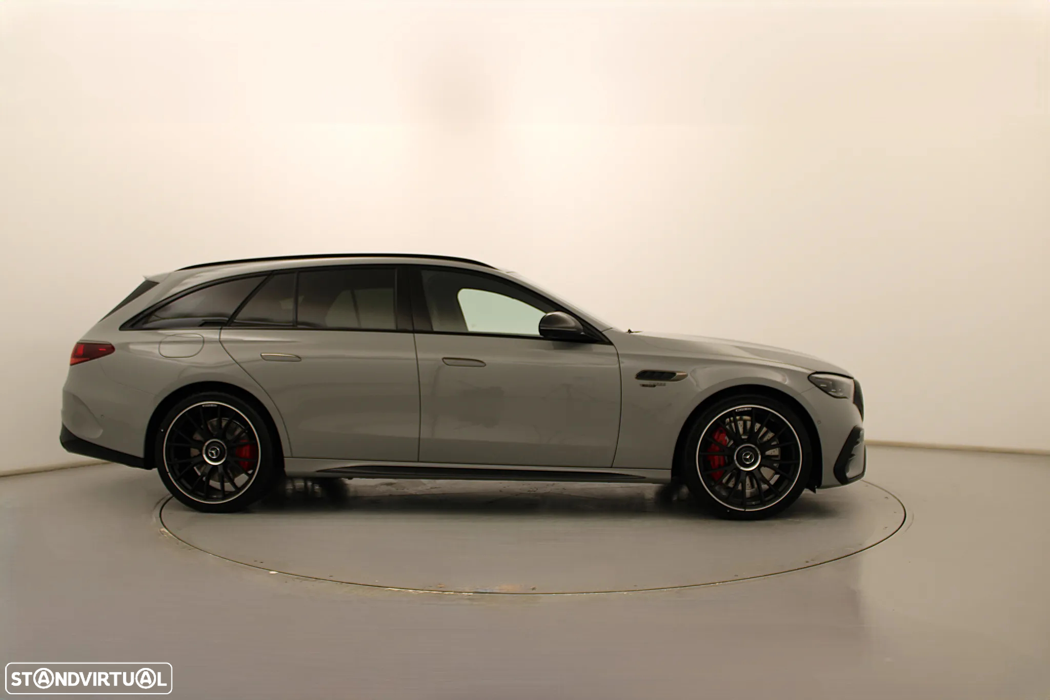 Mercedes-Benz E 53 AMG Hybrid 4Matic+ - 4