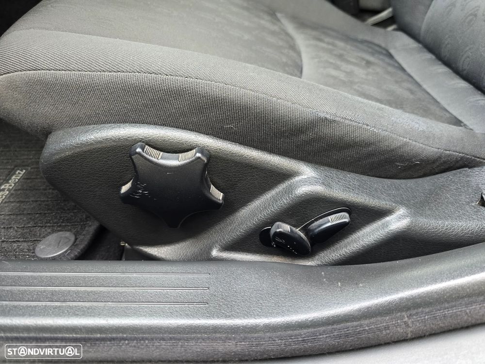 Mercedes-Benz C 220 T CDI Classic - 36