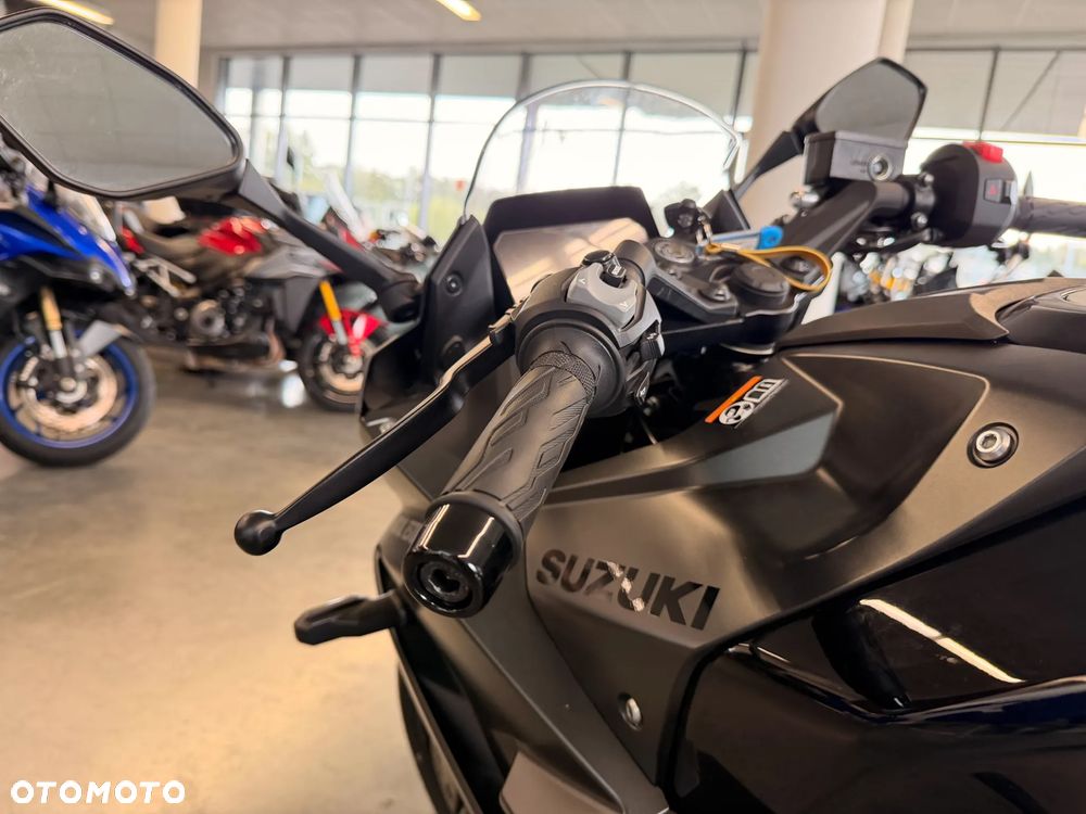 Suzuki GSX - 9