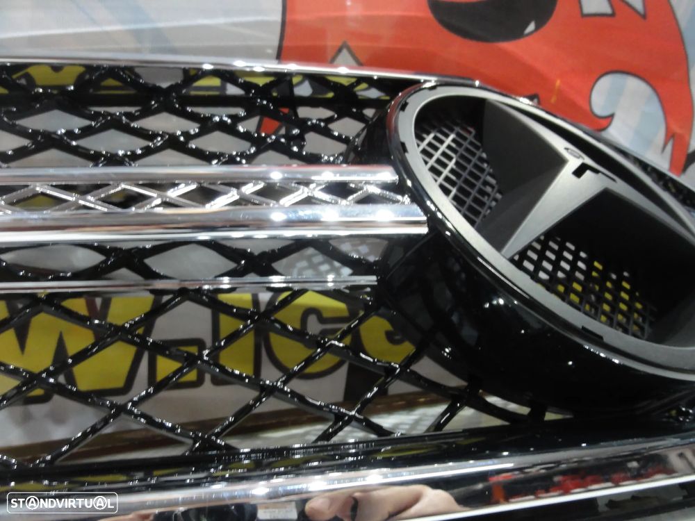 Grelha frontal para Mercedes Classe C W204 2007-2014 AMG / C63 look em cromado e preto piano brilhante em plástico ABS - 10