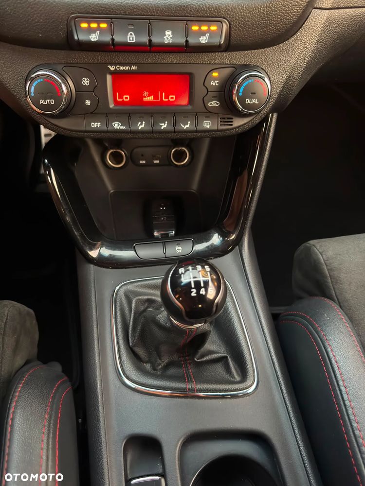Kia ProCeed 1.6 T-GDI GT-Challenge - 13