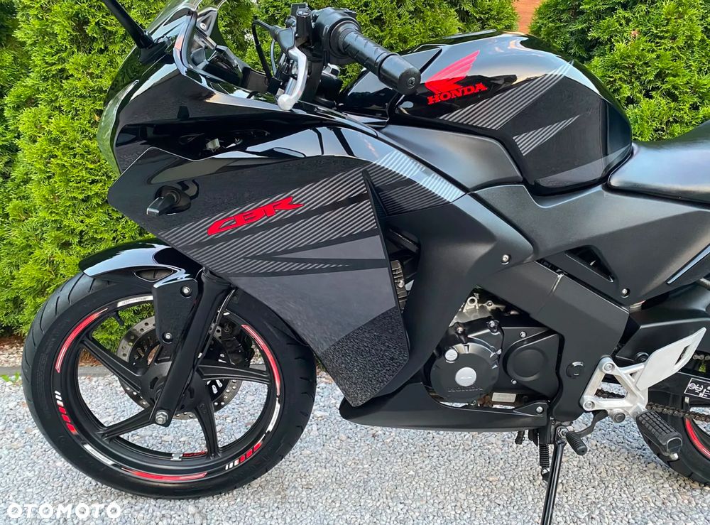 Honda CBR - 12