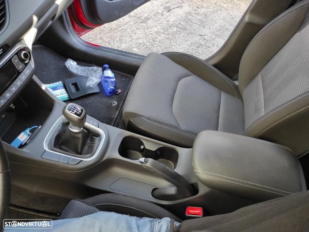 CONSOLA CENTRAL HYUNDAI I30 PD - 1