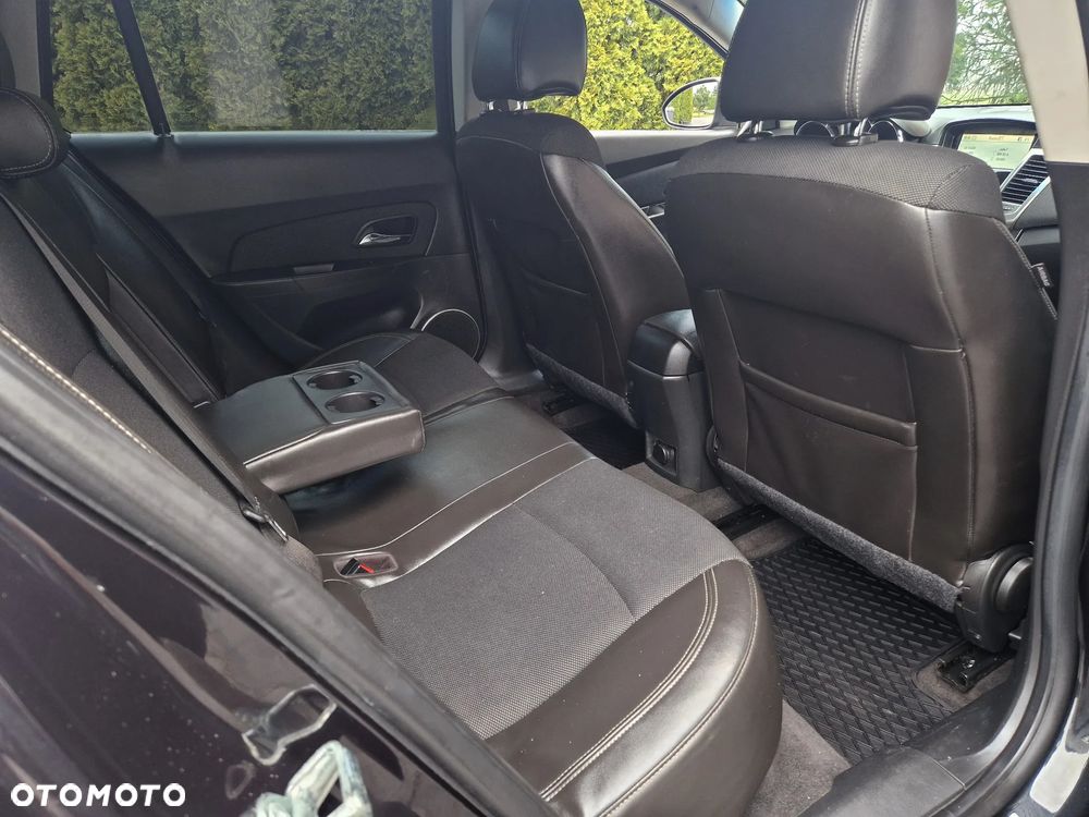 Chevrolet Cruze - 33