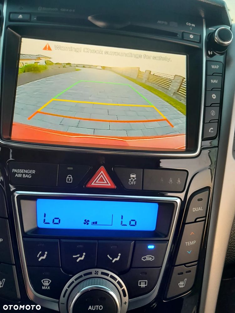 Hyundai i30 1.6 CRDi Premium - 27