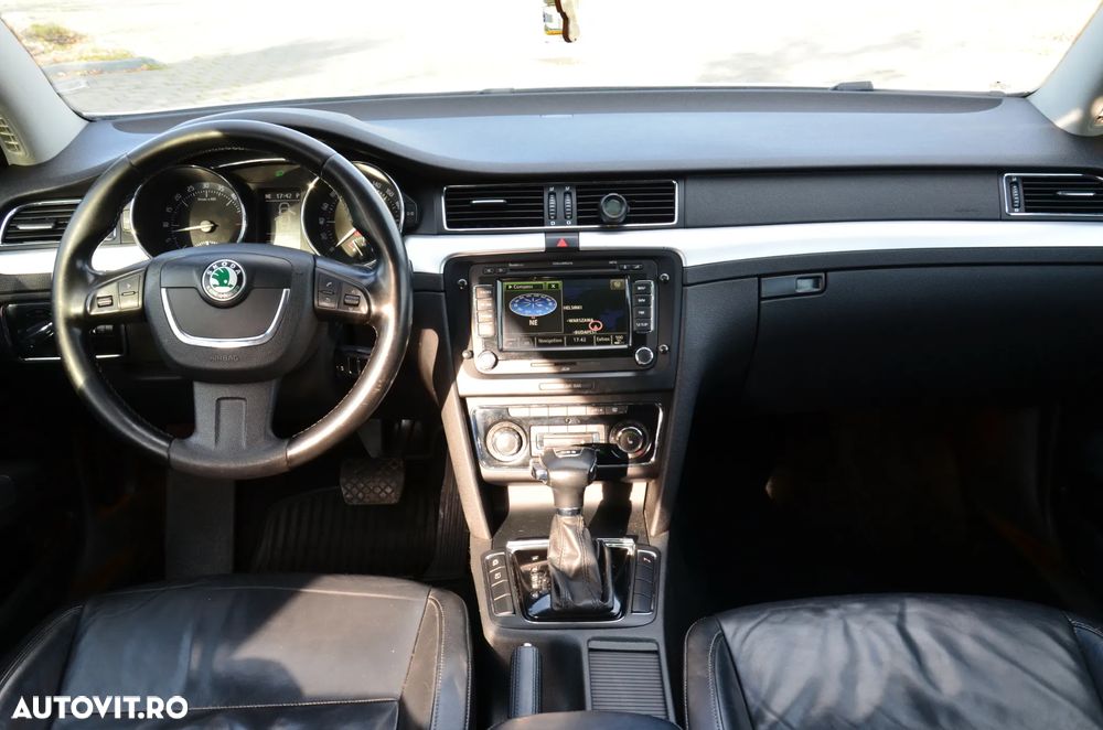 Skoda Superb 2.0 TDI Elegance DSG - 20