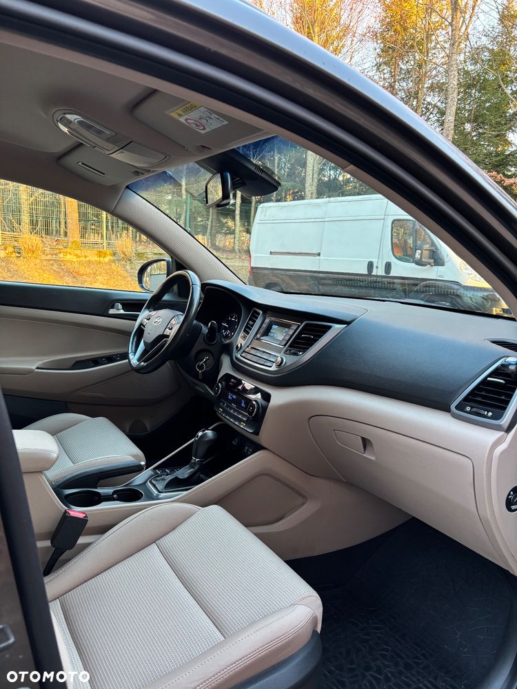 Hyundai Tucson 1.7 CRDI BlueDrive Premium 2WD DCT - 11