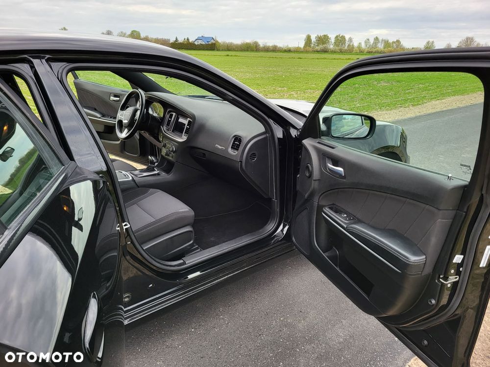 Dodge Charger 3.6 GT - 31
