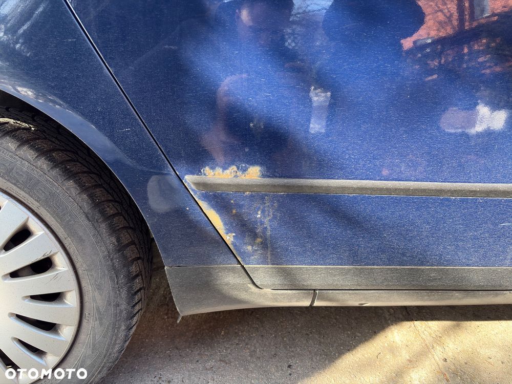 Volkswagen Passat - 15