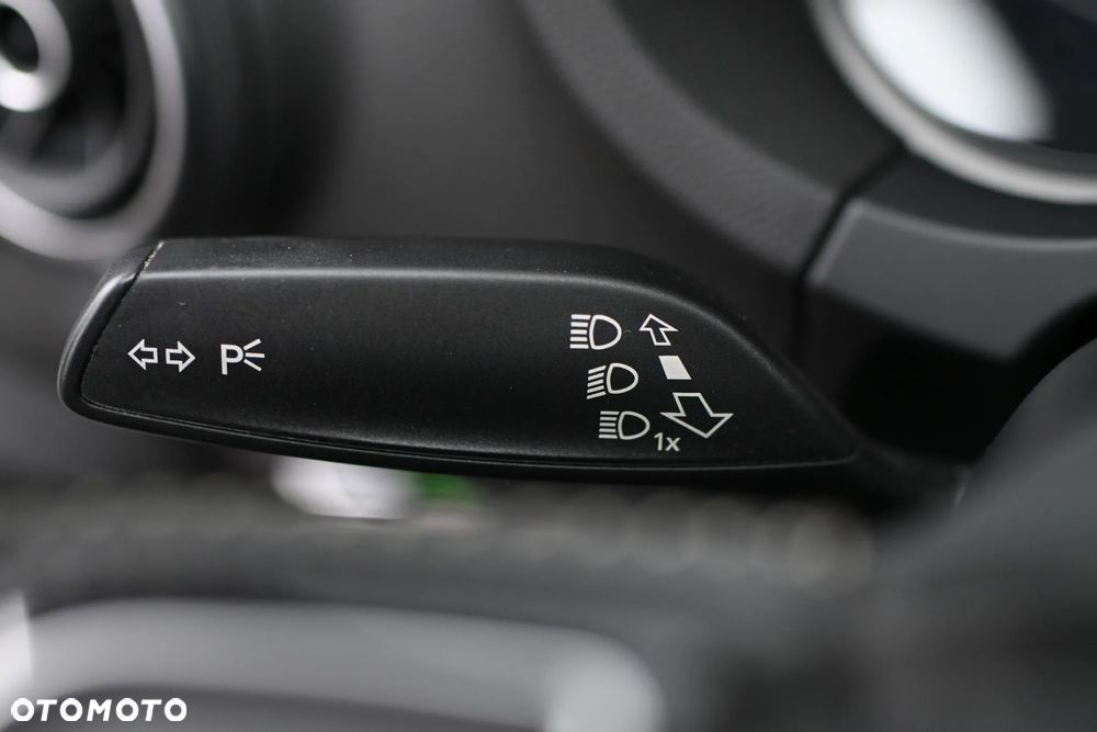 Audi A3 Limousine 2.0 TDI S line Sportpaket - 31