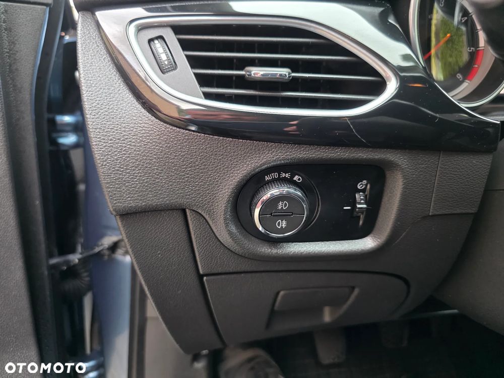 Opel Astra 1.6 D Start/Stop Innovation - 29