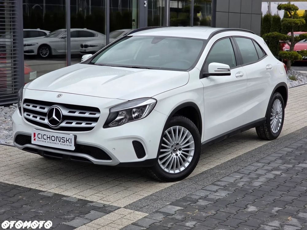 Mercedes-Benz GLA 180 7G-DCT Style - 2
