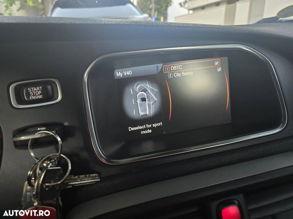 Volvo V40 D2 Aut. Momentum - 12