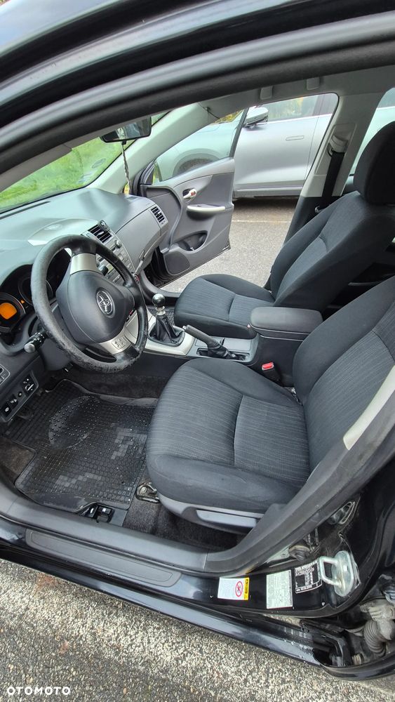 Toyota Corolla - 10