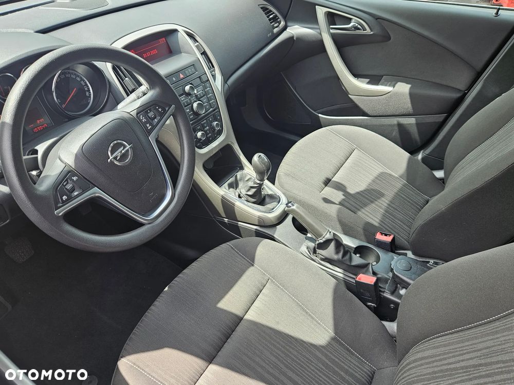 Opel Astra 1.4 Sports Tourer 150 Jahre - 9