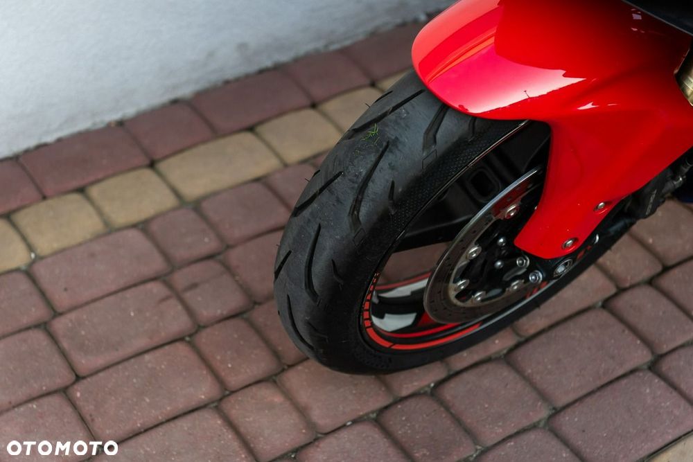 Honda CBR - 11