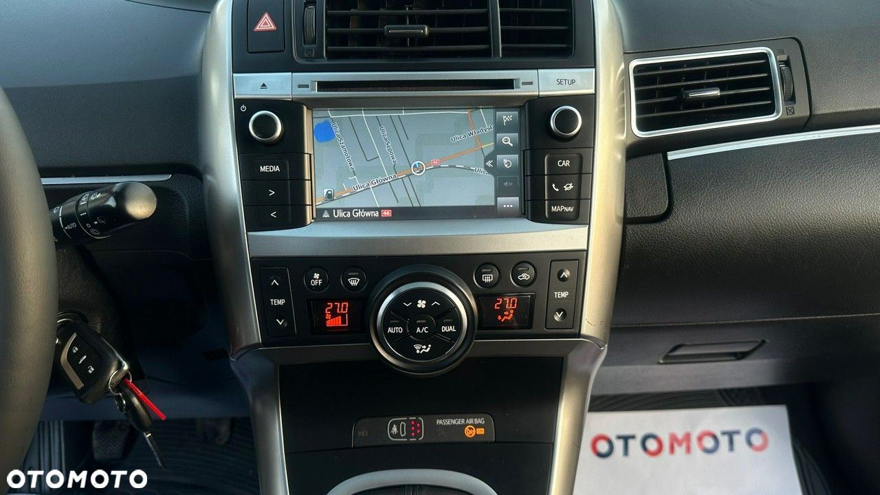 Toyota Verso - 24