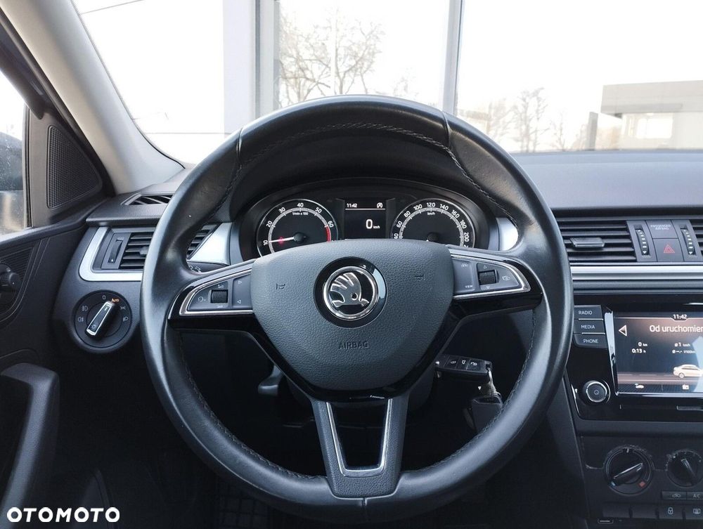 Skoda RAPID 1.0 TSI Ambition - 26