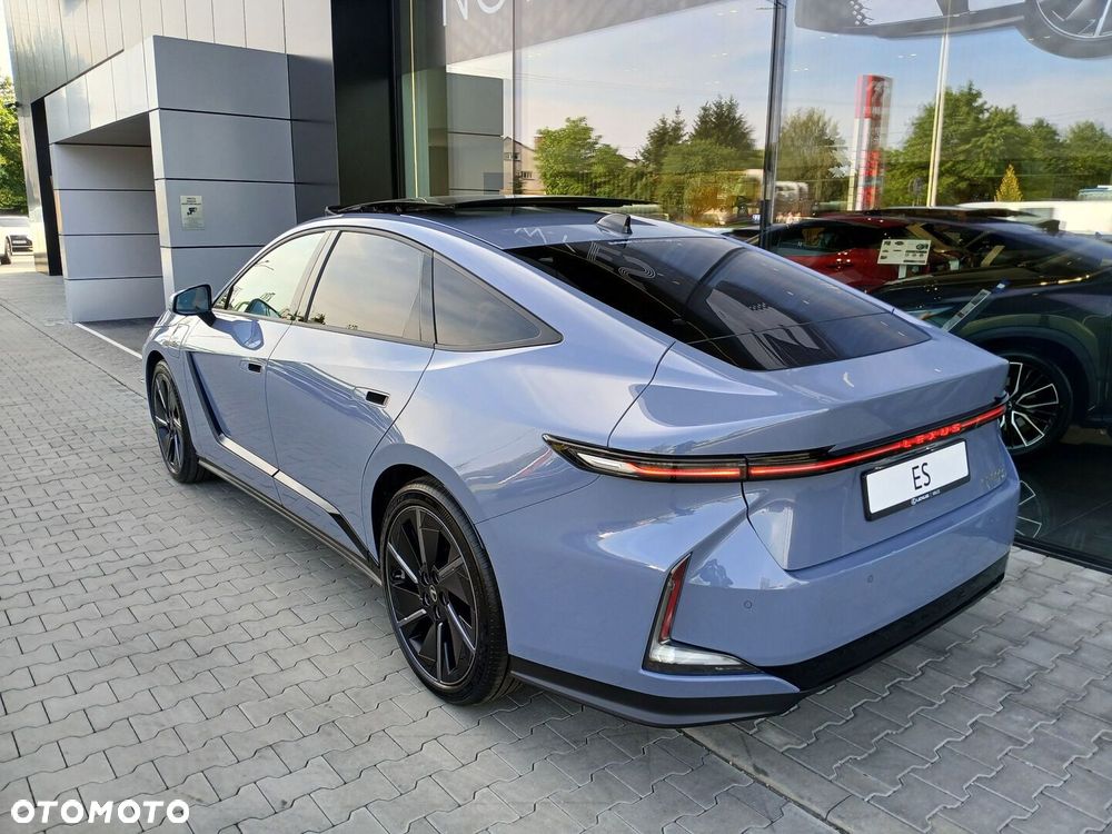 Lexus ES - 8