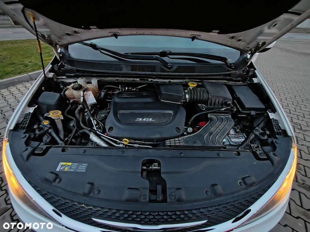 Chrysler Pacifica - 38