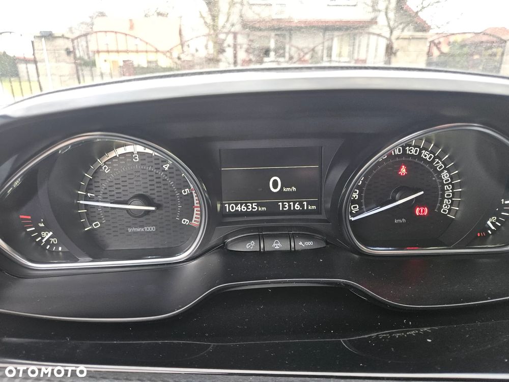 Peugeot 2008 1.5 BlueHDi GT Line S&S - 17