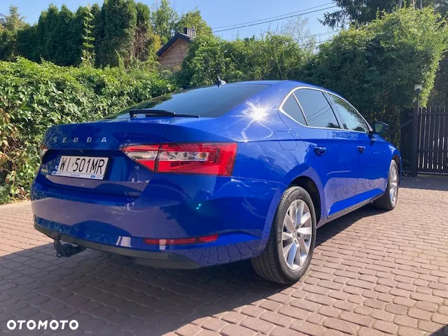 Skoda Superb 2.0 TDI SCR Ambition DSG - 3