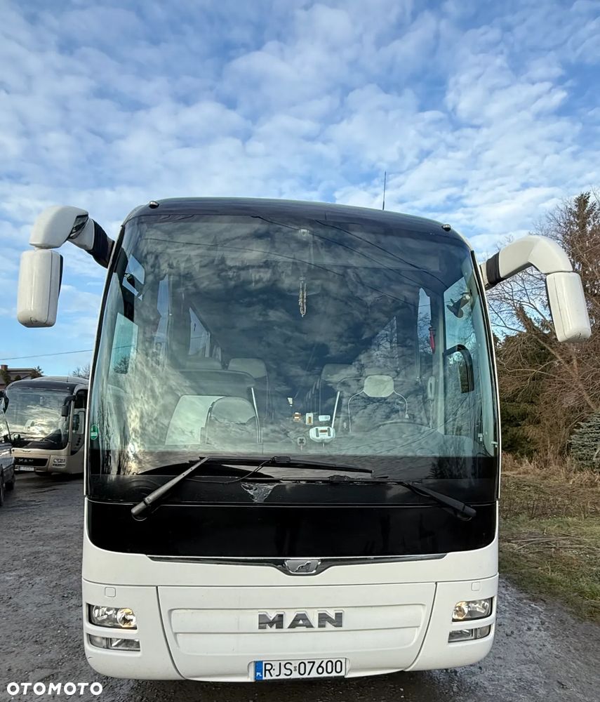 MAN R 08 Lion's Coach - 5