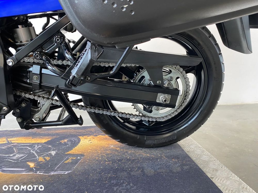Suzuki V-STROM - 16
