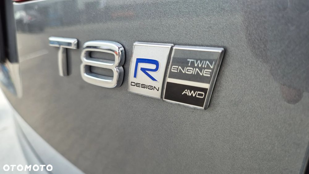Volvo XC 60 T8 AWD Plug-In Hybrid R-Design - 6