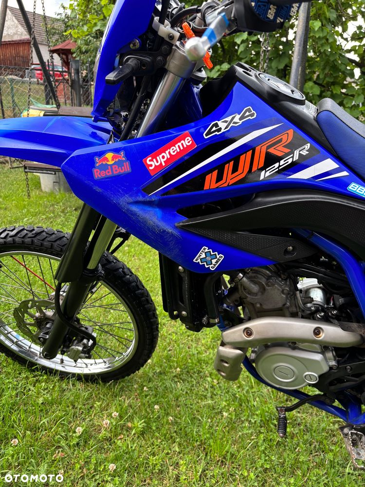 Yamaha WR - 8