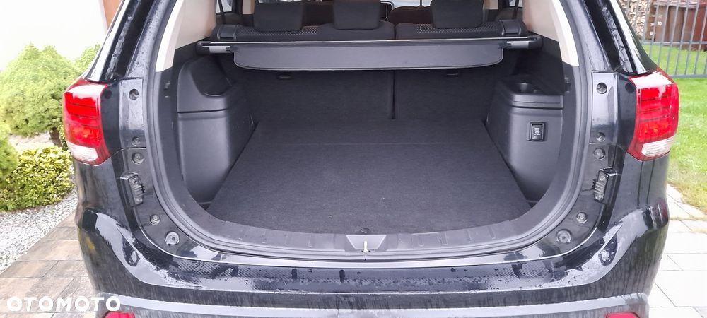 Mitsubishi Outlander - 14