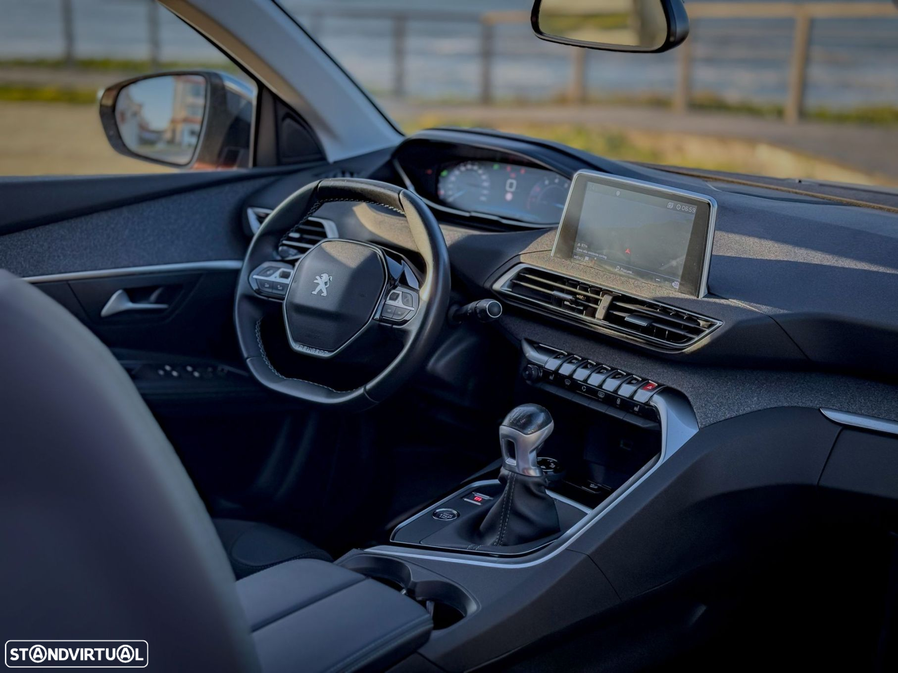 Peugeot 3008 1.2 PureTech Allure - 24
