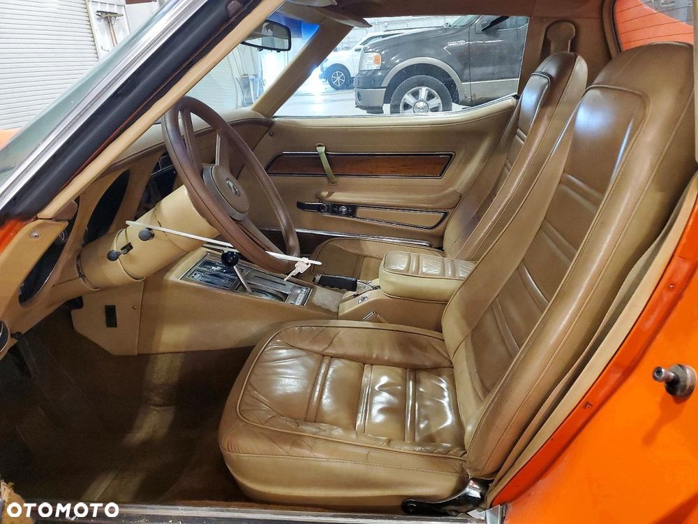 Chevrolet Corvette - 7