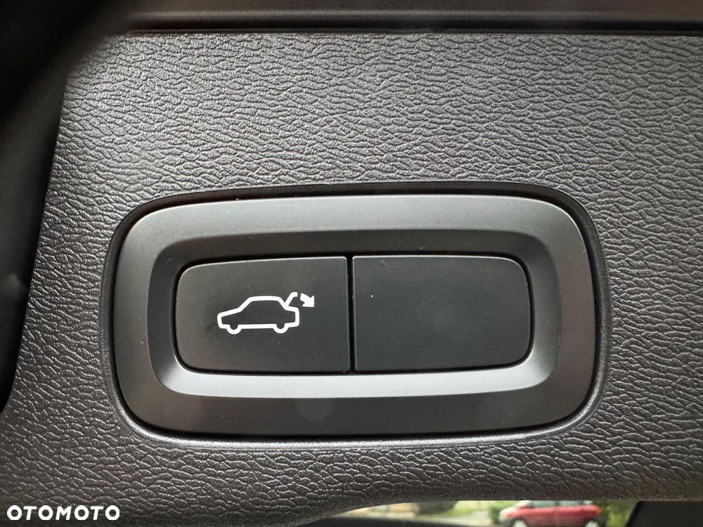 Volvo XC 60 D4 Geartronic Momentum Pro - 22