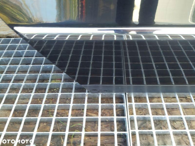 DRZWI PRAWE TYLNE CZARNE BEZ RDZY USZK VW PASSAT B6 KOMBI 3C0 - 4