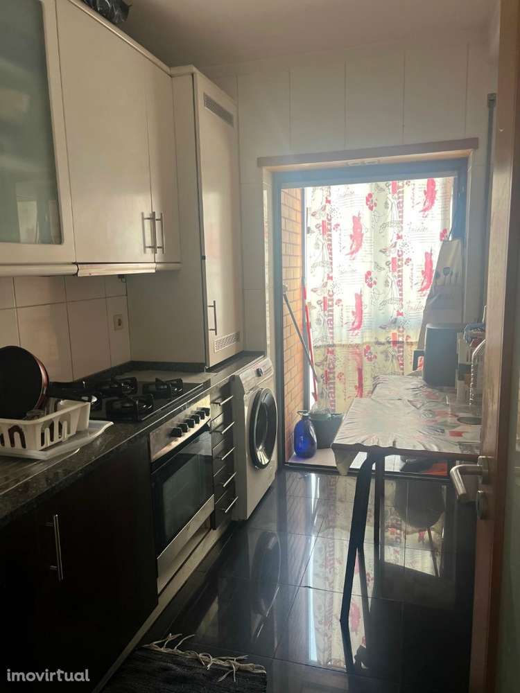 UM , T2 com terraço e garagem - Grande imagem: 4/11