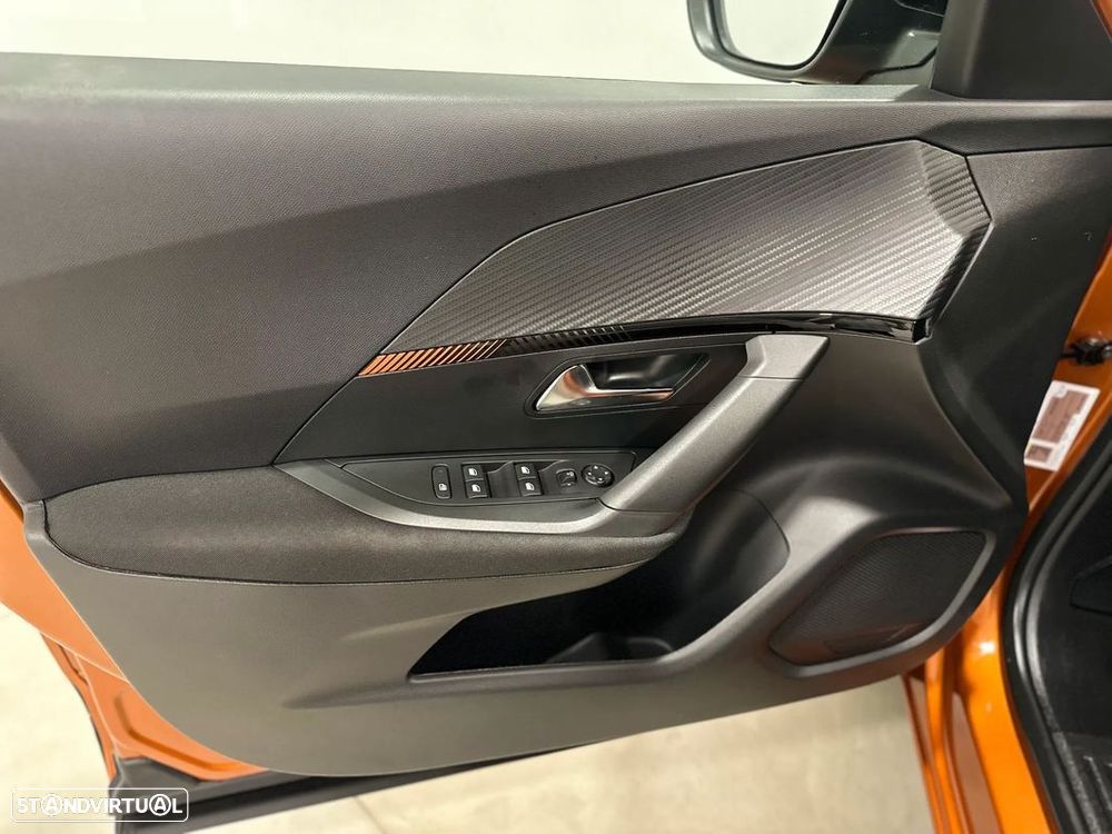 Peugeot 2008 1.2 PureTech Active Pack - 18