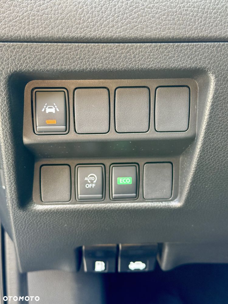 Nissan Qashqai 1.3 DIG-T N-Connecta DCT - 16
