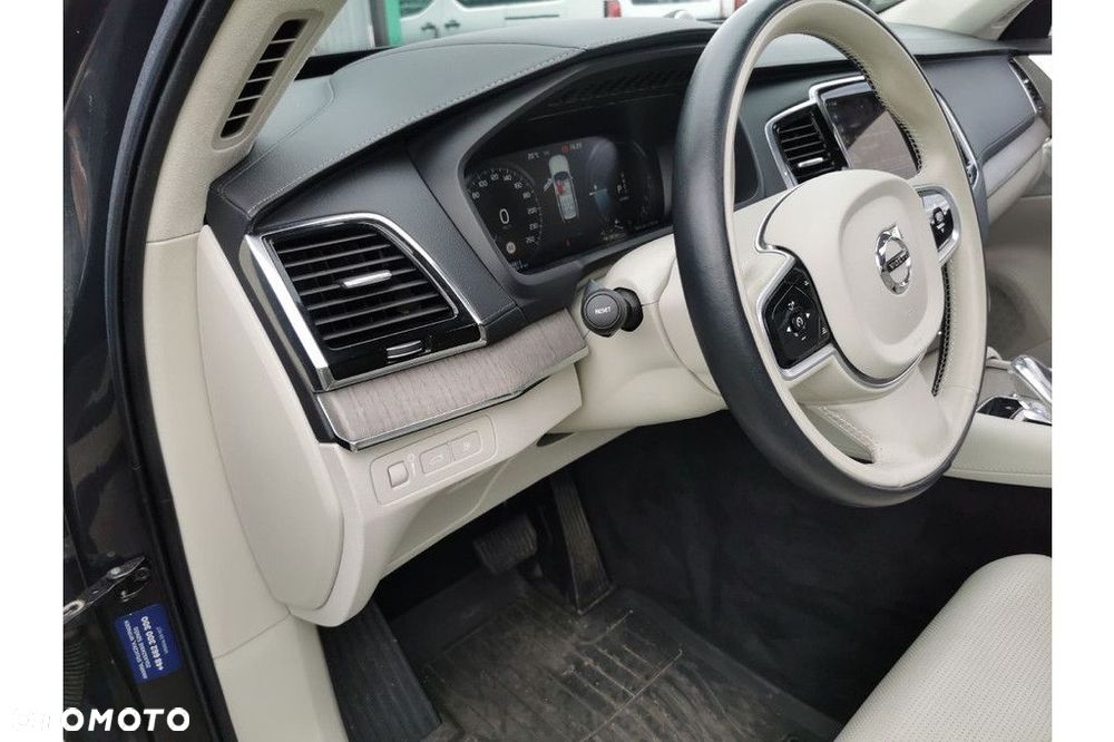 Volvo XC 90 - 14