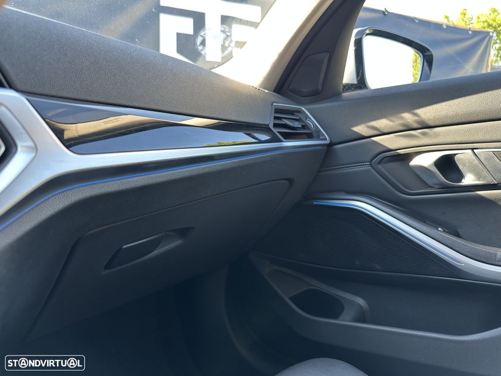 BMW 330 e Aut. Sport Line - 36