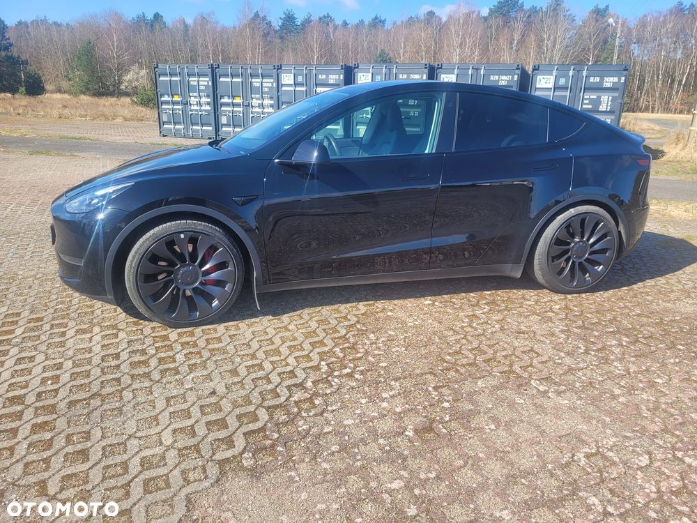 Tesla Y Performance Dual Motor AWD - 8