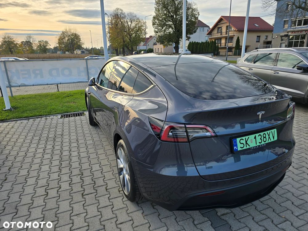Tesla Y - 2