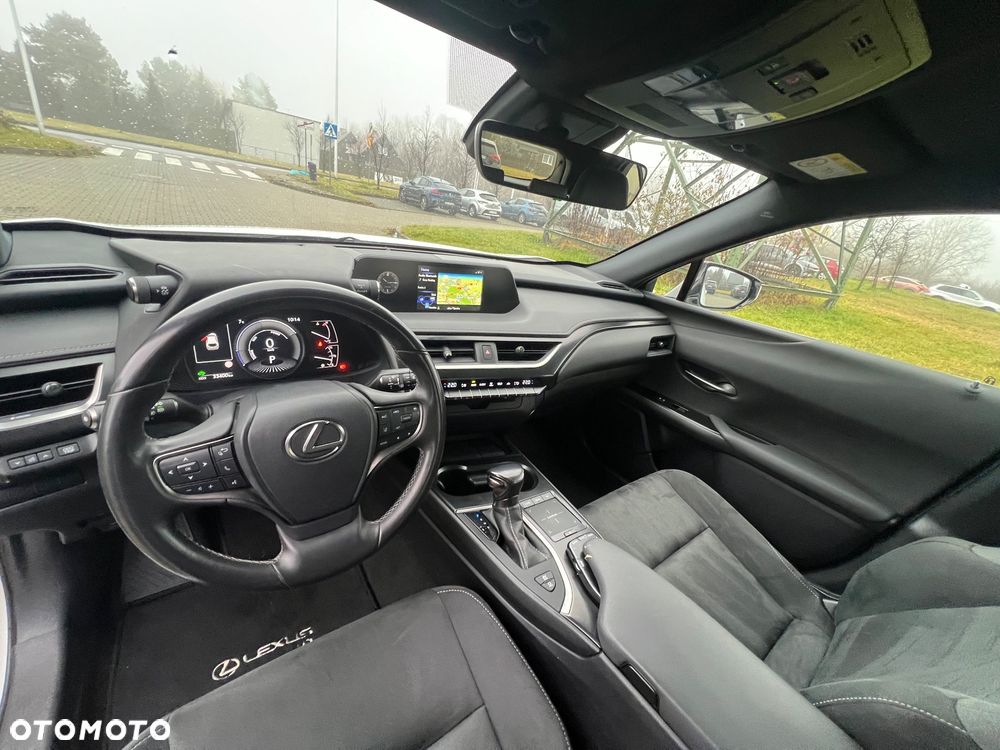 Lexus UX 250h Elegance 2WD - 27