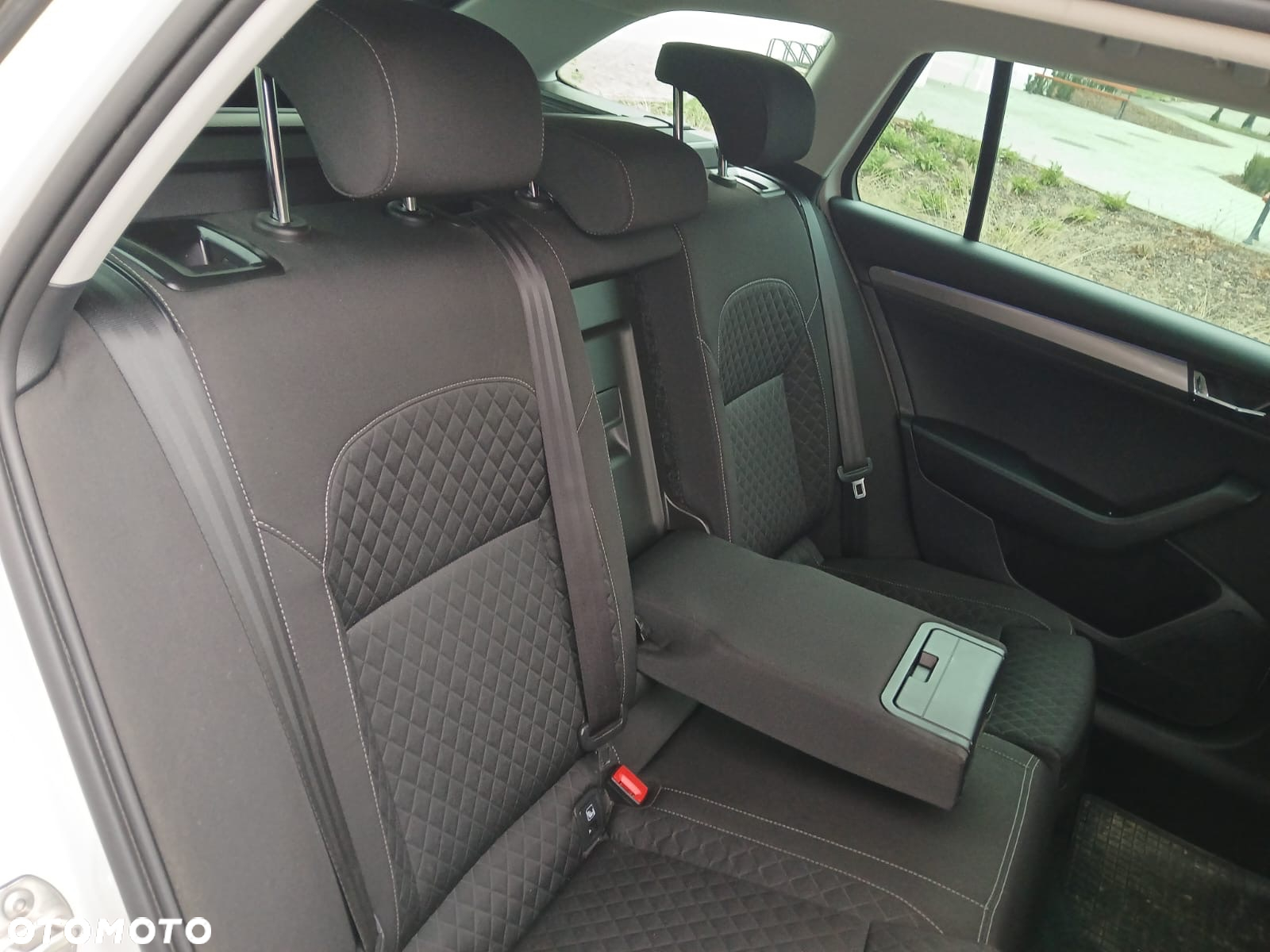 Skoda Superb Combi 2.0 TDI DSG Style - 19