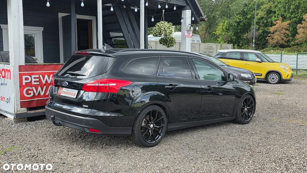 Ford Focus 1.0 EcoBoost Titanium - 4